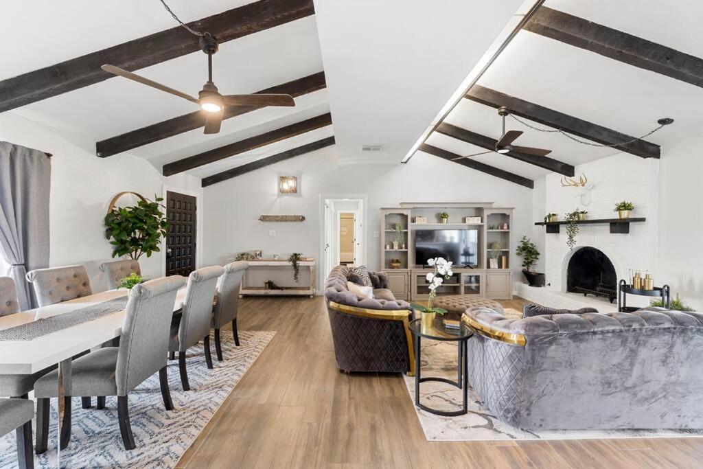 Farm Retreat With Jacuzzi, Fire Pit, Mini Goats, Mini Ponies And Mini Cows Villa San Marcos Exterior photo